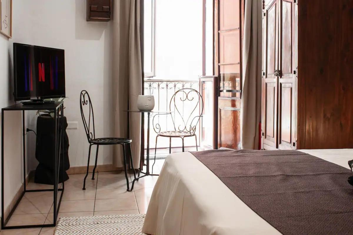 Castello'S Rooms Cagliari Esterno foto