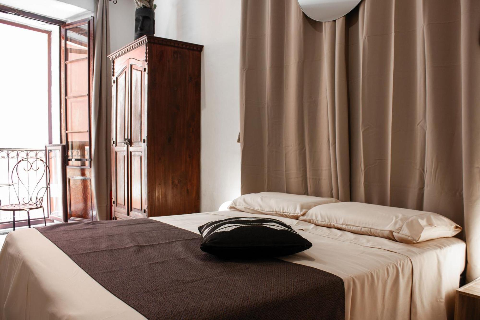 Castello'S Rooms Cagliari Esterno foto